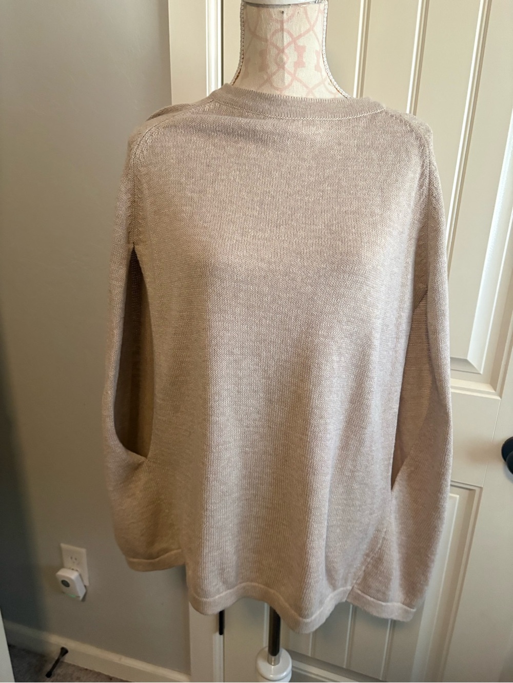 IMAN Crewneck Sweater in Light Taupe